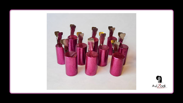 Avizodi hair stretching tools to reduce hair shrinkage and stretch natural 4c hair without using heat. Avizodi hair weights include hair beads, clips and bands to stretch natural black hair.